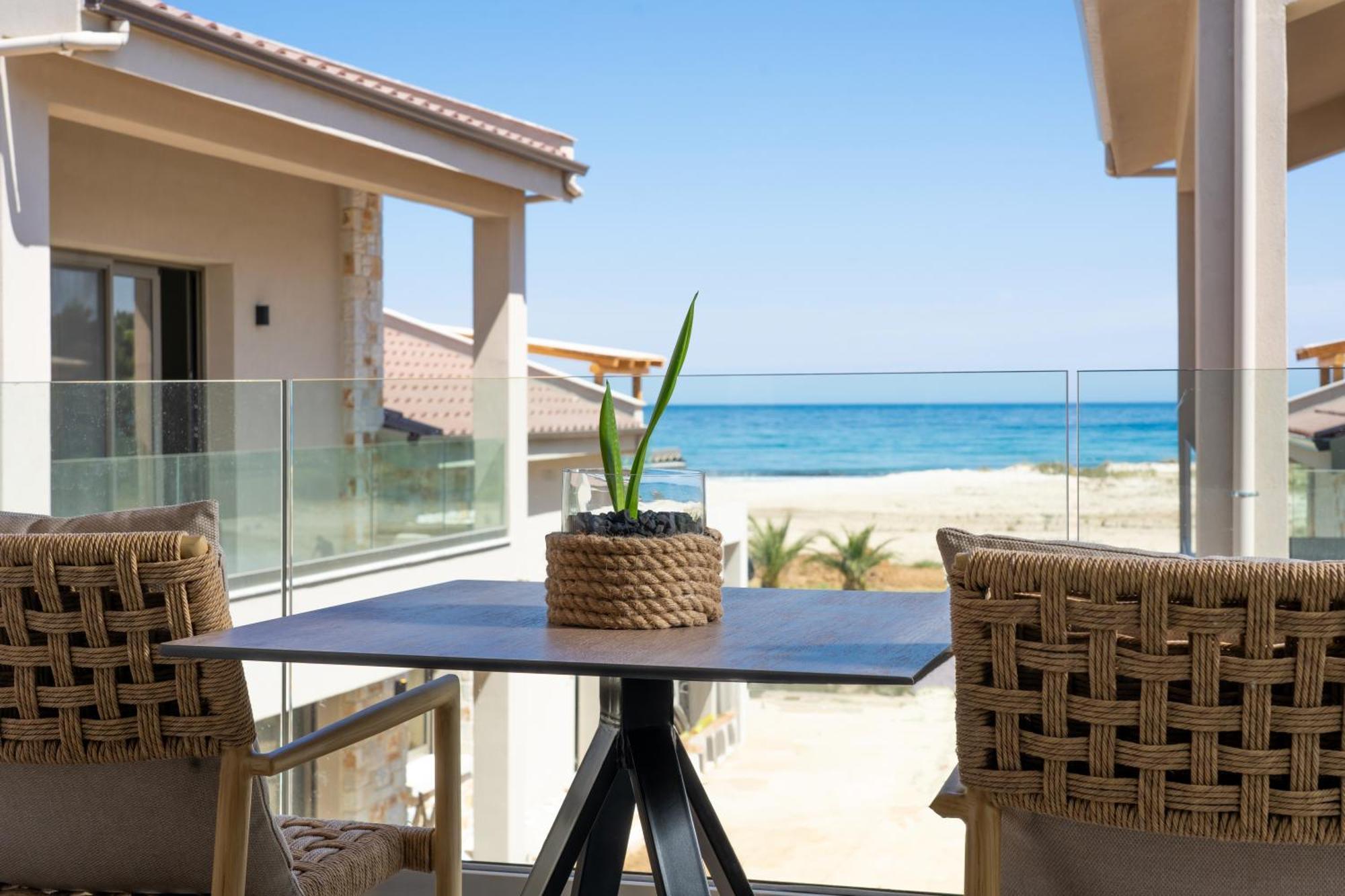 Amo Golden Suites Chrysi Ammoudia Ngoại thất bức ảnh